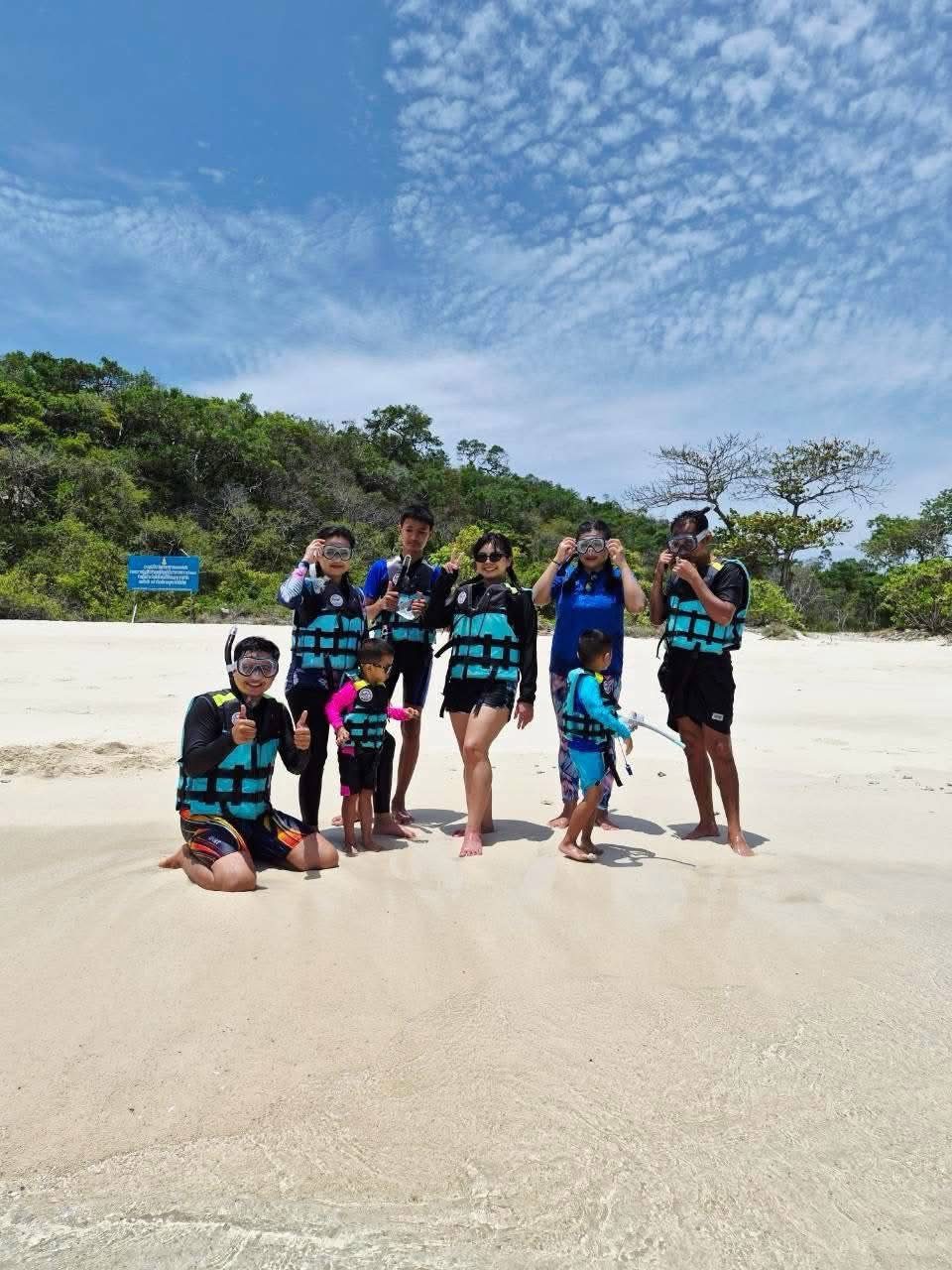 เกาะขาม & หาดทราย — ซีไซต์ ทราเวล แสมสาร